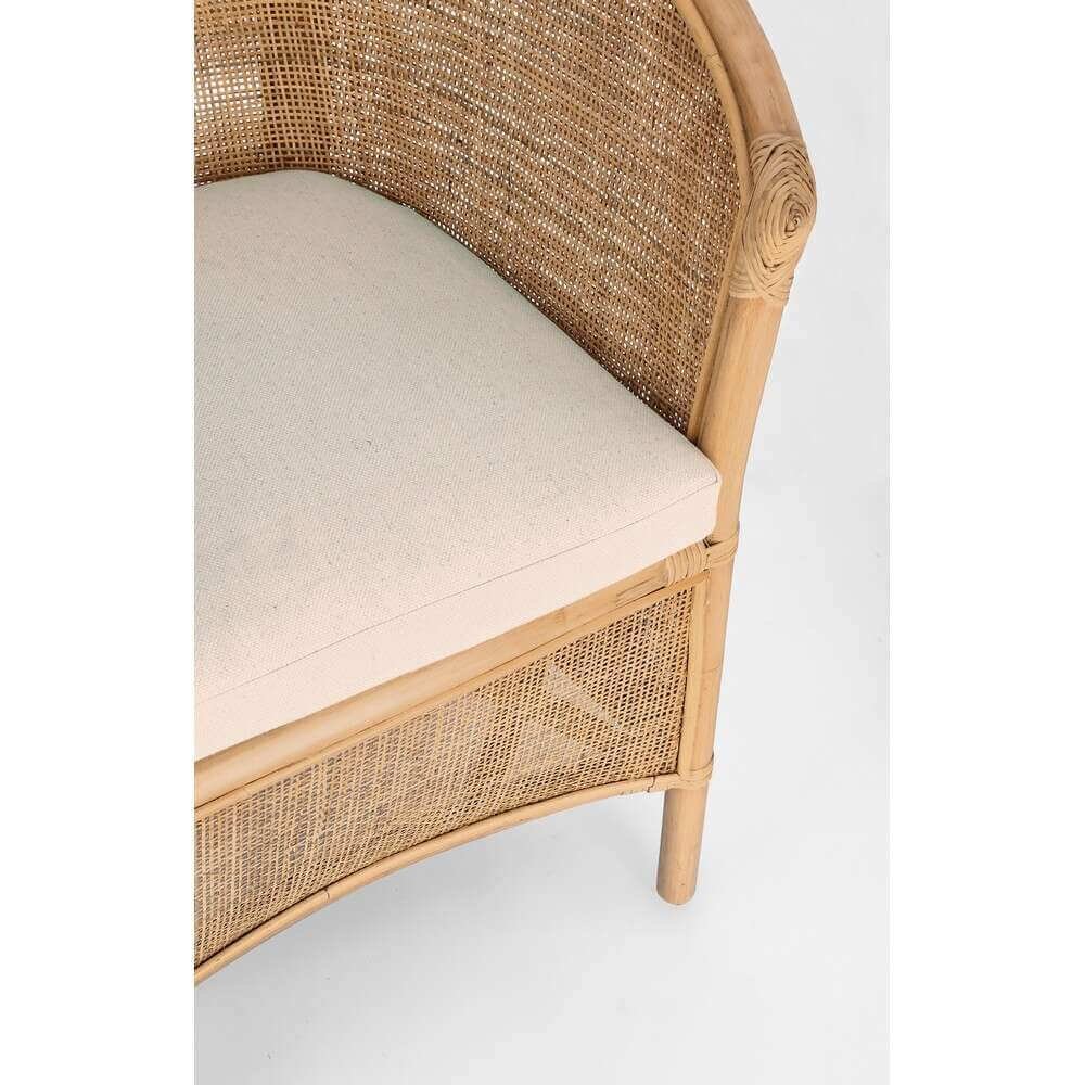 Poltrona in rattan con cuscino – MIRELLA